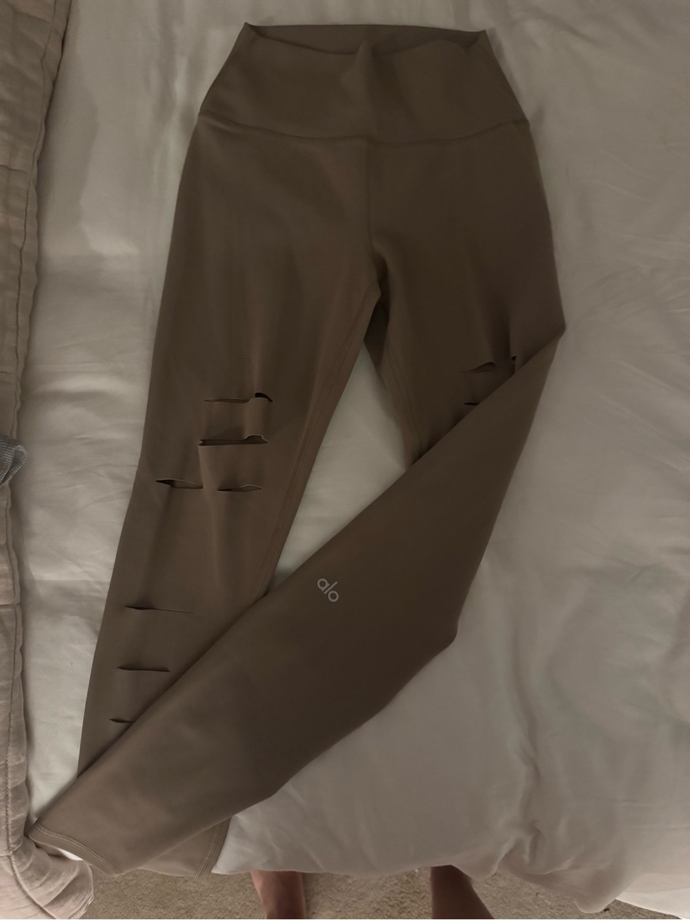 Alo High Rise Ripped Warrior Leggings